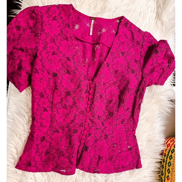 Free People Magenta Floral Lace V-Neck Puff Sleeve Peplum Button-Up Top Small - - Picture 3 of 5